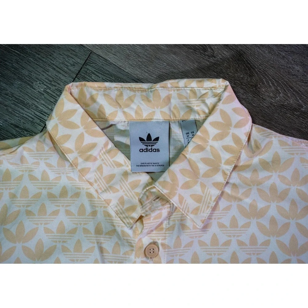 Adidas Trefoil Shirt Mens Medium Beige Short Sleeve Button Up Casual‎ Top